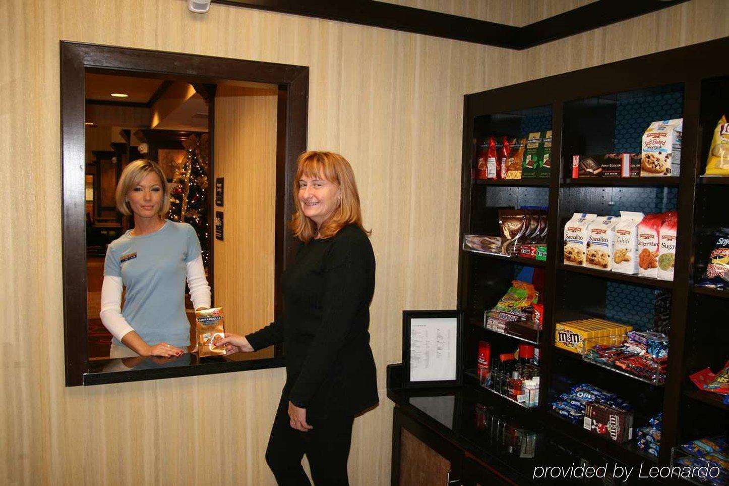 Hampton Inn & Suites New Castle, PA Restaurant foto